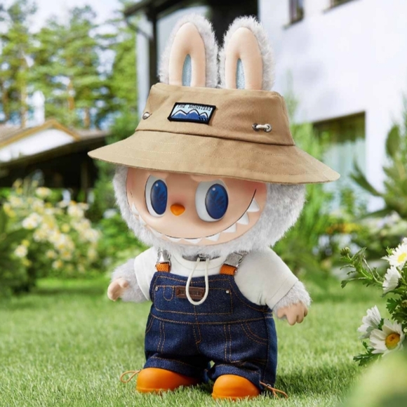 ❤️‍🔥THE MONSTERS FALL IN WILD SERIES - VINYL PLUSH LABUBU - Picture 3 of 15